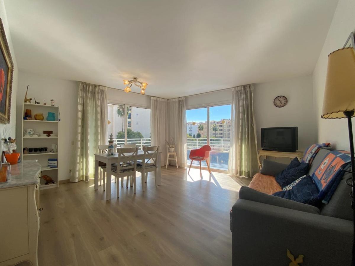 Apartamentos Ch Salou Bagian luar foto